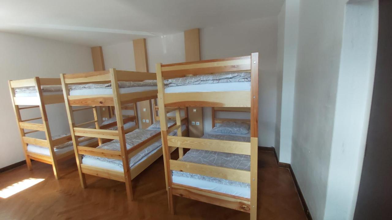 Hostel In Picerija Spajza Мойстрана Екстер'єр фото