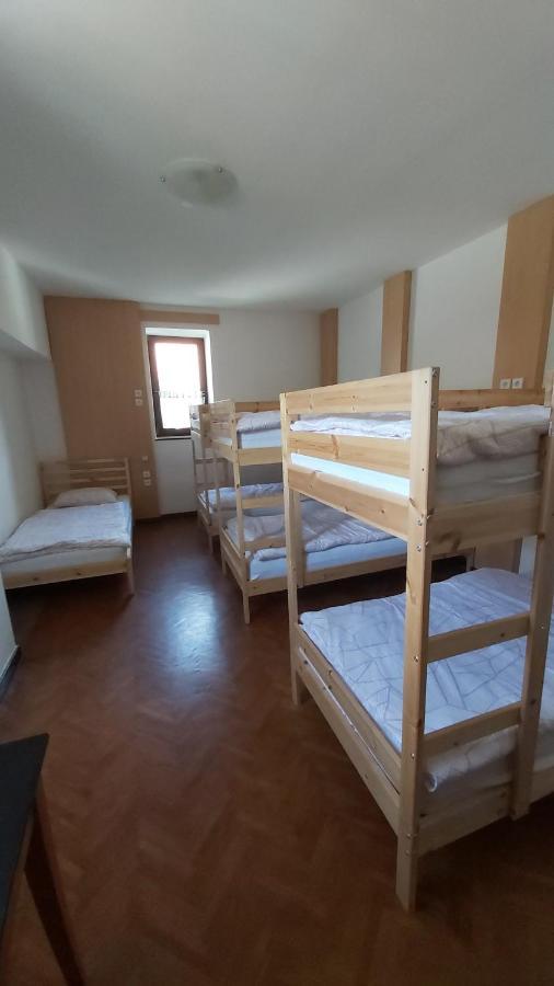 Hostel In Picerija Spajza Мойстрана Екстер'єр фото