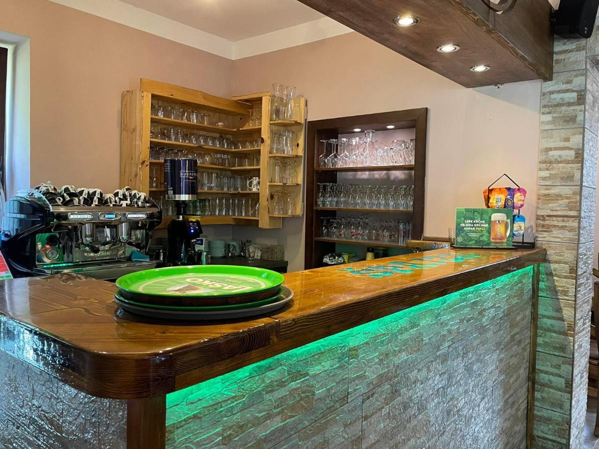 Hostel In Picerija Spajza Мойстрана Екстер'єр фото